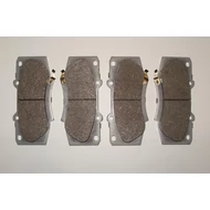 Toyota HiLux 06-16 első fékbetét készlet