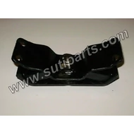 Toyota LandCruiser J7 84-89, LandCruiser J7 89-96 váltótartó bak 